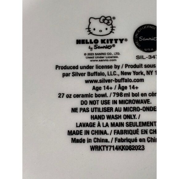 Sanrio Hello Kitty Ceramic 27 Oz Bowl Christmas Candy Cane Garland NEW - Picture 10 of 12